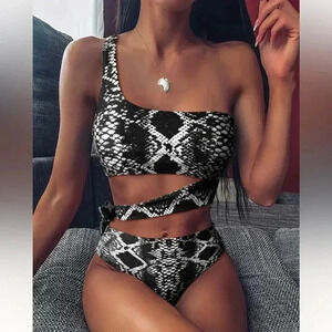 2 piece bathing suit